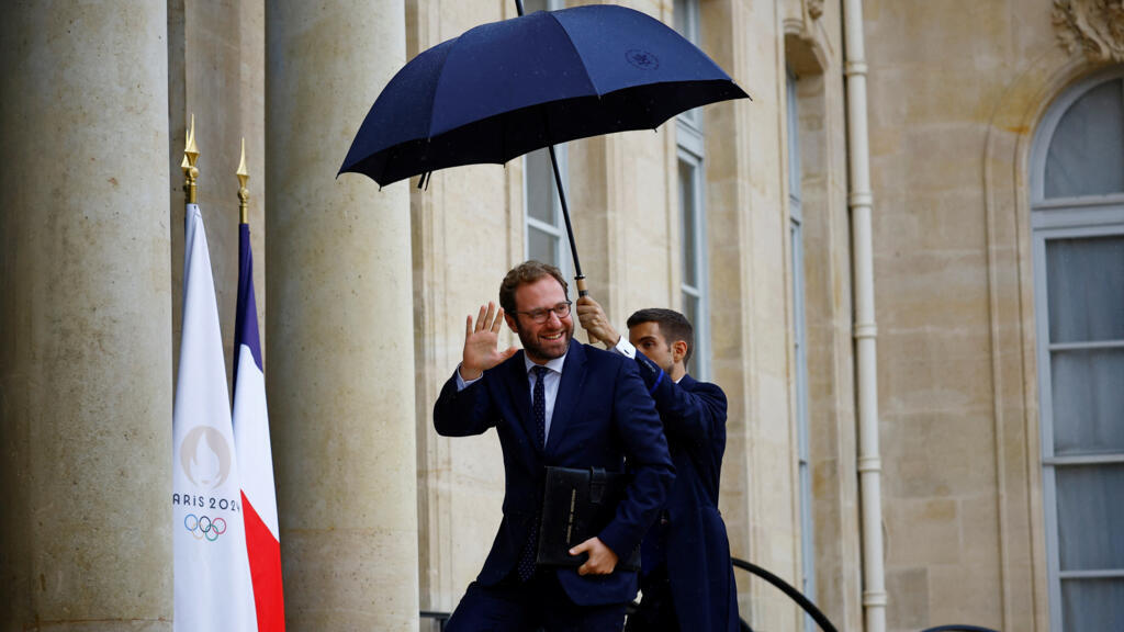 France pledges 2025 budget to 'fully' comply with EU spending rules